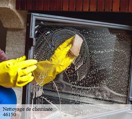 Ramoneur pour nettoyage de cheminée trouvable à Montgesty 46150